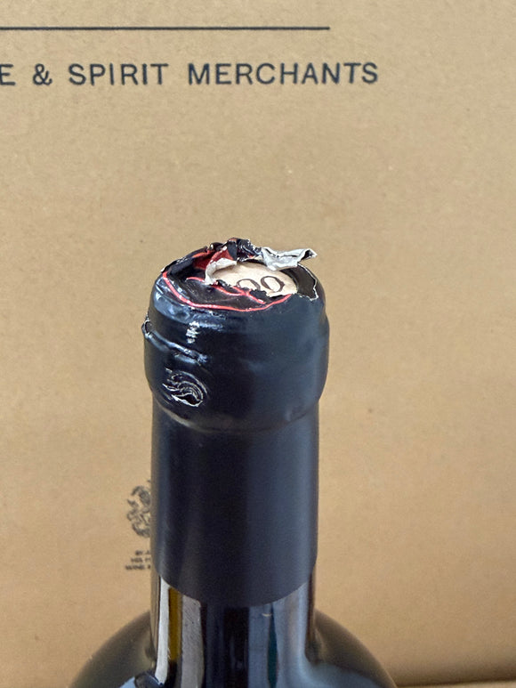 2000 レ・パヴォ / ピーター・マイケル【ラベル傷／キャプセル不良】